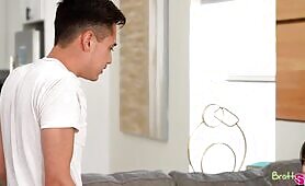 Bratty Sis - My Stepbrother Still Has Wet Dreams - S26:E4